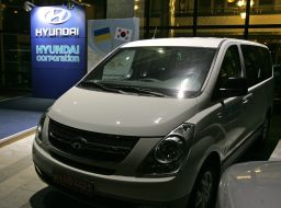 Мікроавтобус для дітей-сиріт