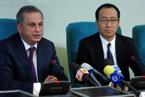 Boris Kolesnikov and Chung Mong-Hook