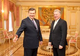Viktor Yanukovich and Pal Schmitt