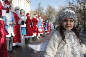 A girl in the suit of snow Maiden