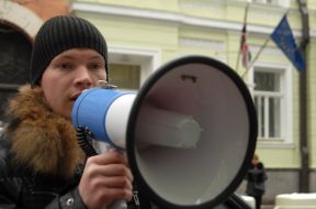 Participant of picket near the embassy of Great Britain