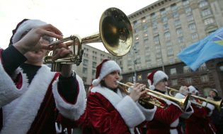 Parade Father Frosts