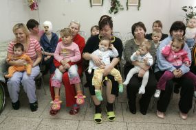 Mothers with children