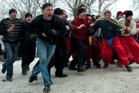 Fight ”wall on a wall”