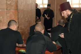 Congratulating of prisoners with Christmas