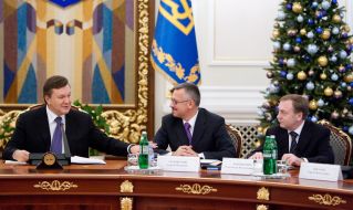 Viktor Yanukovich, Sergey Golovatuy and Aleksandr Lavrinovich