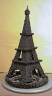 Ейфелева вежа з шоколаду