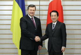 Viktor Yanukovich and Naoto Kan