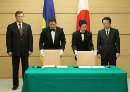 Viktor Yanukovich and Naoto Kan
