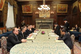 Meeting of Viktor Yanukovich Takeo Nishioka