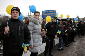 Учасники акції ”Збруч - ріка єднання!”