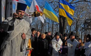 Yuliya Timoshenko, bishop Evstratiy and Mikhail Livinskiy