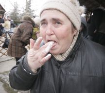 A woman lick her fingers