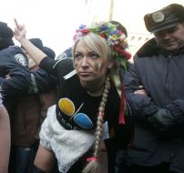 Activist of FEMEN womanish motion