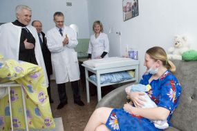 Vladimir Litvin congratulates childbirth