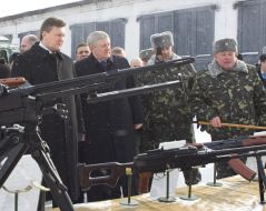 Viktor Yanukovich and Mihail Yezhel