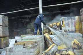 Пожар в гипермаркете "Новая линия"