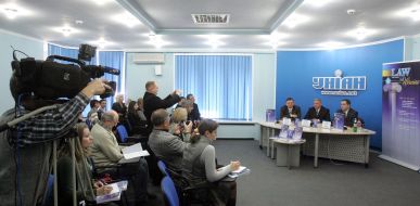 Stanislav Shevchuk, Aleksandr Svyatotskiy and Aleksandr Kresiv