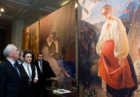 Nikolay Azarov at the Museum of Taras Shevchenko