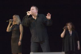 Олександр Довнар, Галина Гординець та Юлія Короткевич 