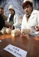 Improvised trade in goods by the "Soviet" prices