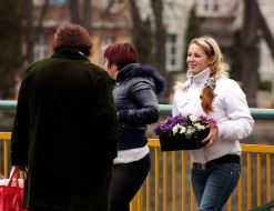 Торговля крокусами и подснежниками