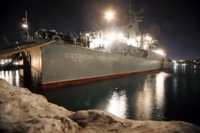 Ship "Konstantin Olshanskiy" is preparing to sail