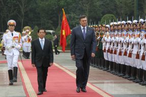 Viktor Yanukovich and Nguyen Minh Triet