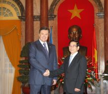 Viktor Yanukovich and Nguyen Minh Triet