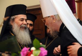 Patriarch Theophilus III of Jerusalem and Metropolitan Nikodim 