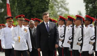 Viktor Yanukovich and Sellapan Ramanathan