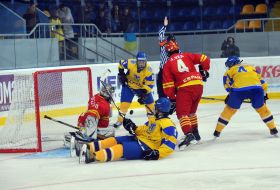 Хокей U18: Україна - Іспанія