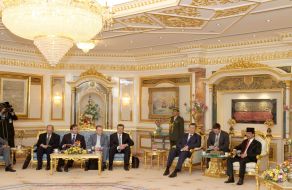 Viktor Yanukovich and Hassanal Bolkiah