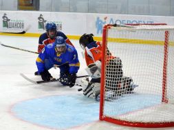 Хокей U-18: Україна - Нідерланди