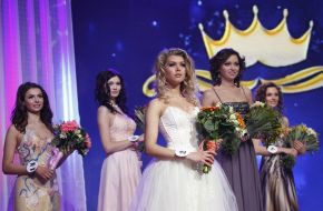 Beauty contest participants