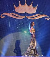 Beauty contest participant