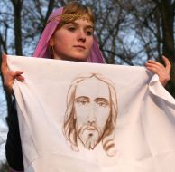 Учасниця хресної ходи