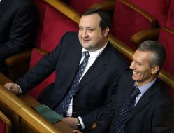 Valeriy Khoroshkovskiy and Sergey Arbuzov