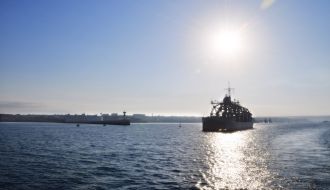 The rescue ship "Commune"