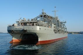 The rescue ship "Commune"