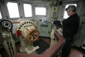 The rescue ship "Commune"