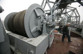 The rescue ship "Commune"