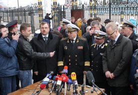 Roman Gladkiy, Valeriy Saratov and Viktor Maksimov