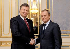 Viktor Yanukovich and Donald Tusk