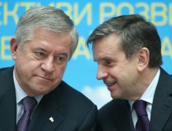 Anatoliy Kinakh and Mikhail Zurabov