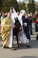 Dramatized show "Entry of Jesus to Jerusalem on a donkey"