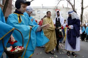 Dramatized show "Entry of Jesus to Jerusalem on a donkey"