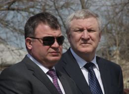 Anatoliy Serdyukov and Mikhail Yezhel