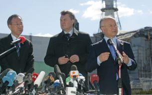 Ban Ki-Moon, Viktor Yanukovich and Yukiya Amano