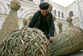 Straw installation